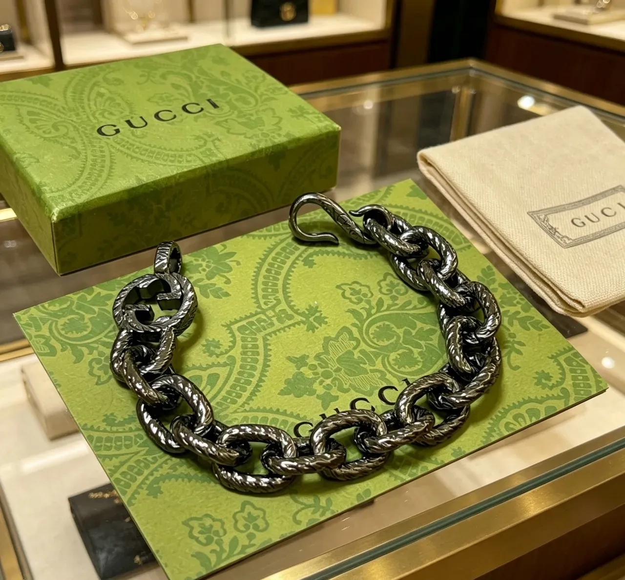 Gucci Black Silver Twisted Rope-Link Chain Oxidized Metal Finish Bracelet 9