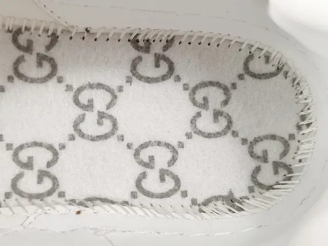 Gucci Marrom Bege GG Monogram Lona Couro Overlays Sneakers Lifestyle 2