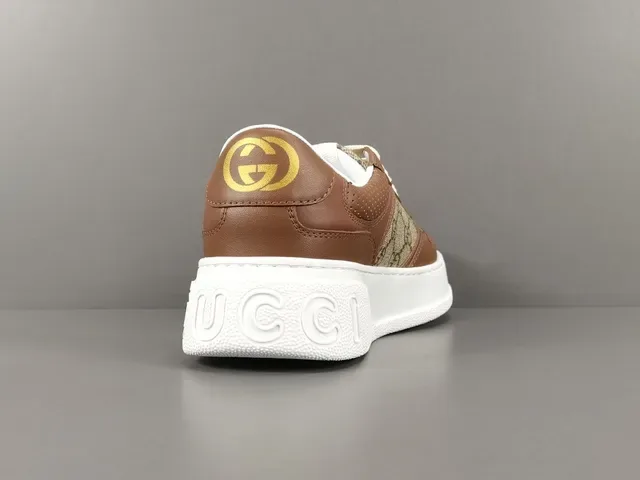 Gucci Marrom Bege GG Monogram Lona Couro Overlays Sneakers Lifestyle 14