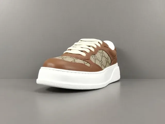 Gucci Marrom Bege GG Monogram Lona Couro Overlays Sneakers Lifestyle 15