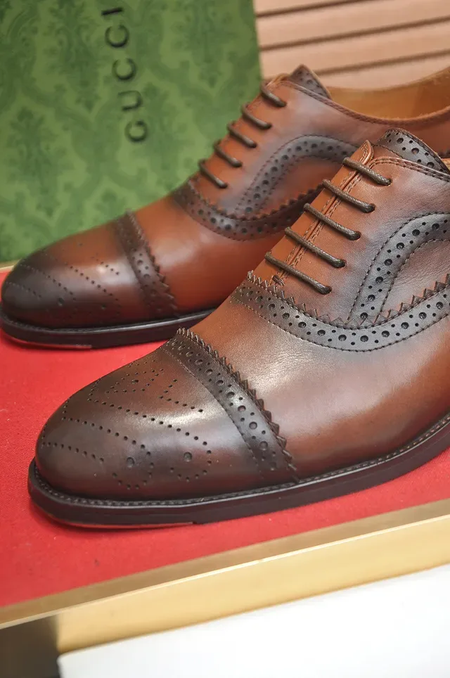 Gucci Marrón Negro Cap-Toe Brogue 2