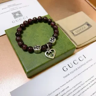 Pulsera Gucci Burdeos con Charms G Entrelazados y Cuentas Plateadas