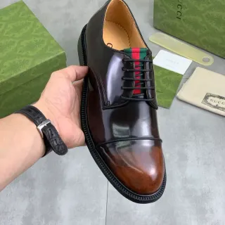 Gucci Chaussures Oxford Cap-Toe Deux Tons Patina