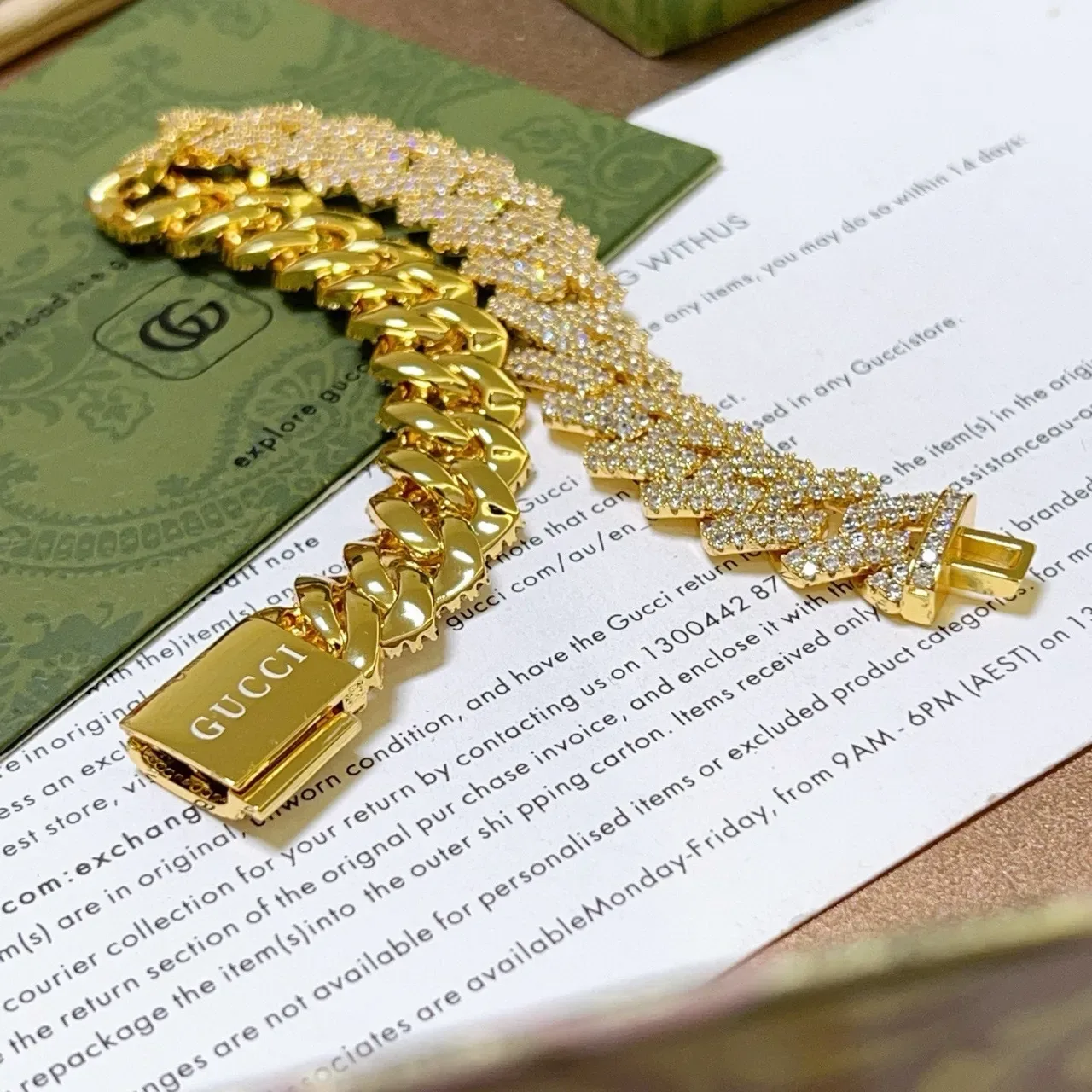 Gucci Crystal-Pave Curb-Link Gold-Tone Bracelet 2