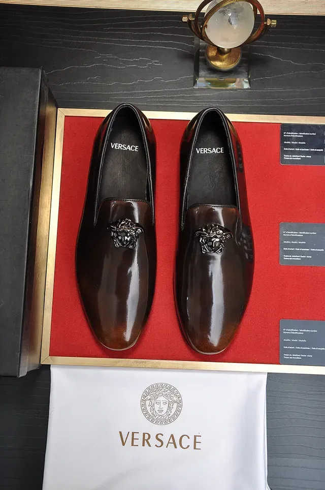 Gucci Dionysus Loafer Polished Brown Leather Slip-On Loafer 9