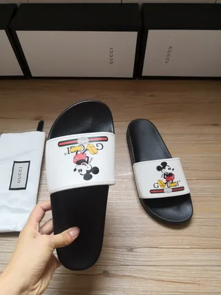 Gucci Disney Mickey Mouse chinelos 4