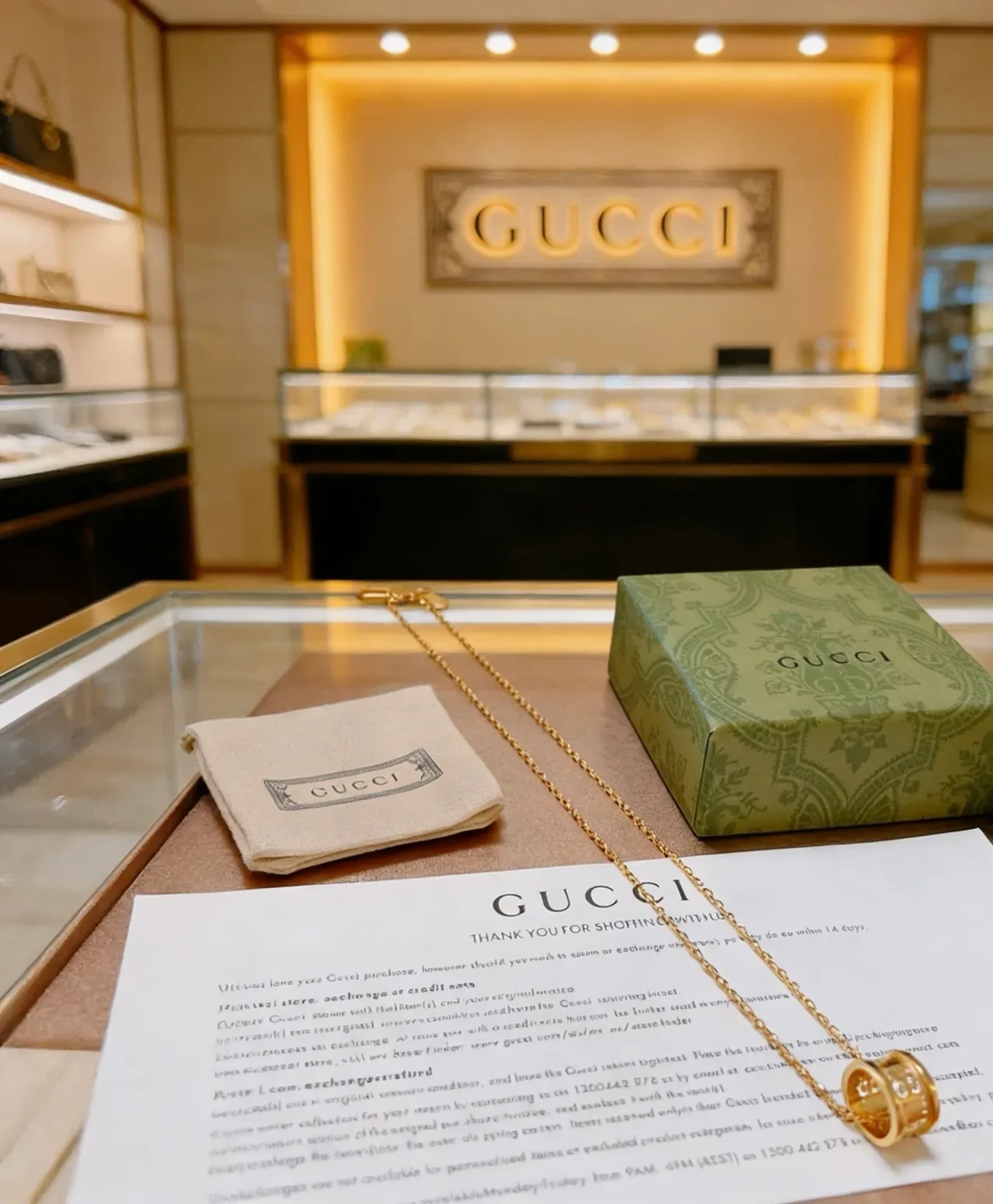 Gucci Double G Pendentif Cilindrique Chaîne Dorée Multicouche 7