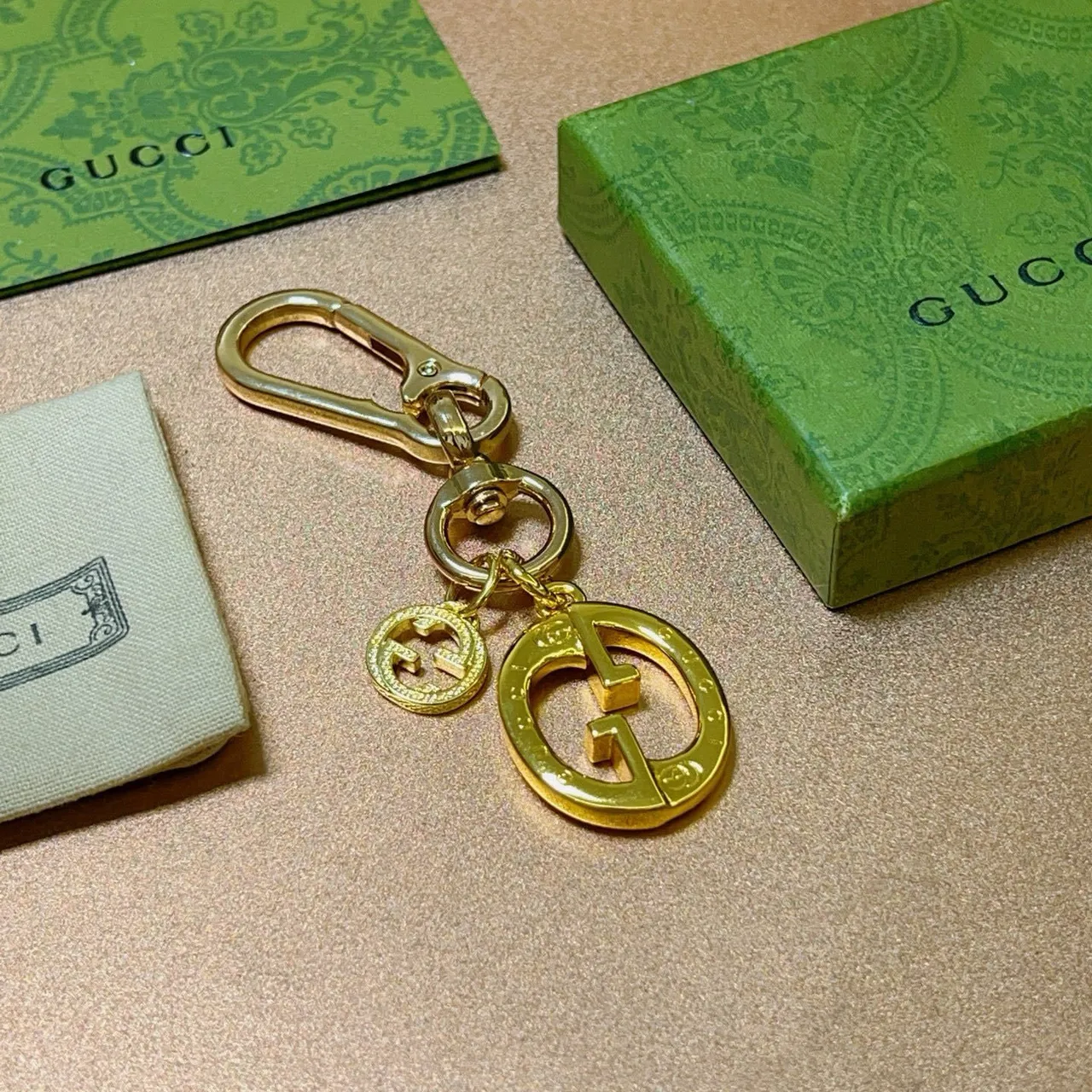 Gucci Double G Pulseira Chaveiro Tom Dourado 3