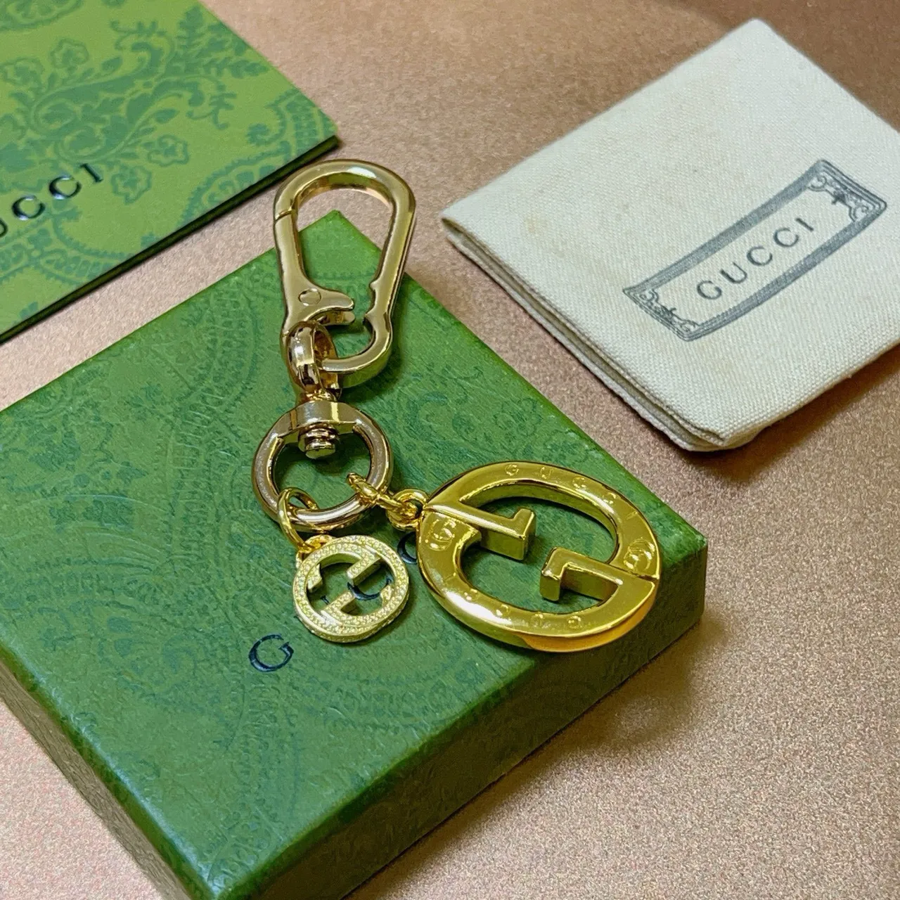 Gucci Double G Pulseira Chaveiro Tom Dourado 5