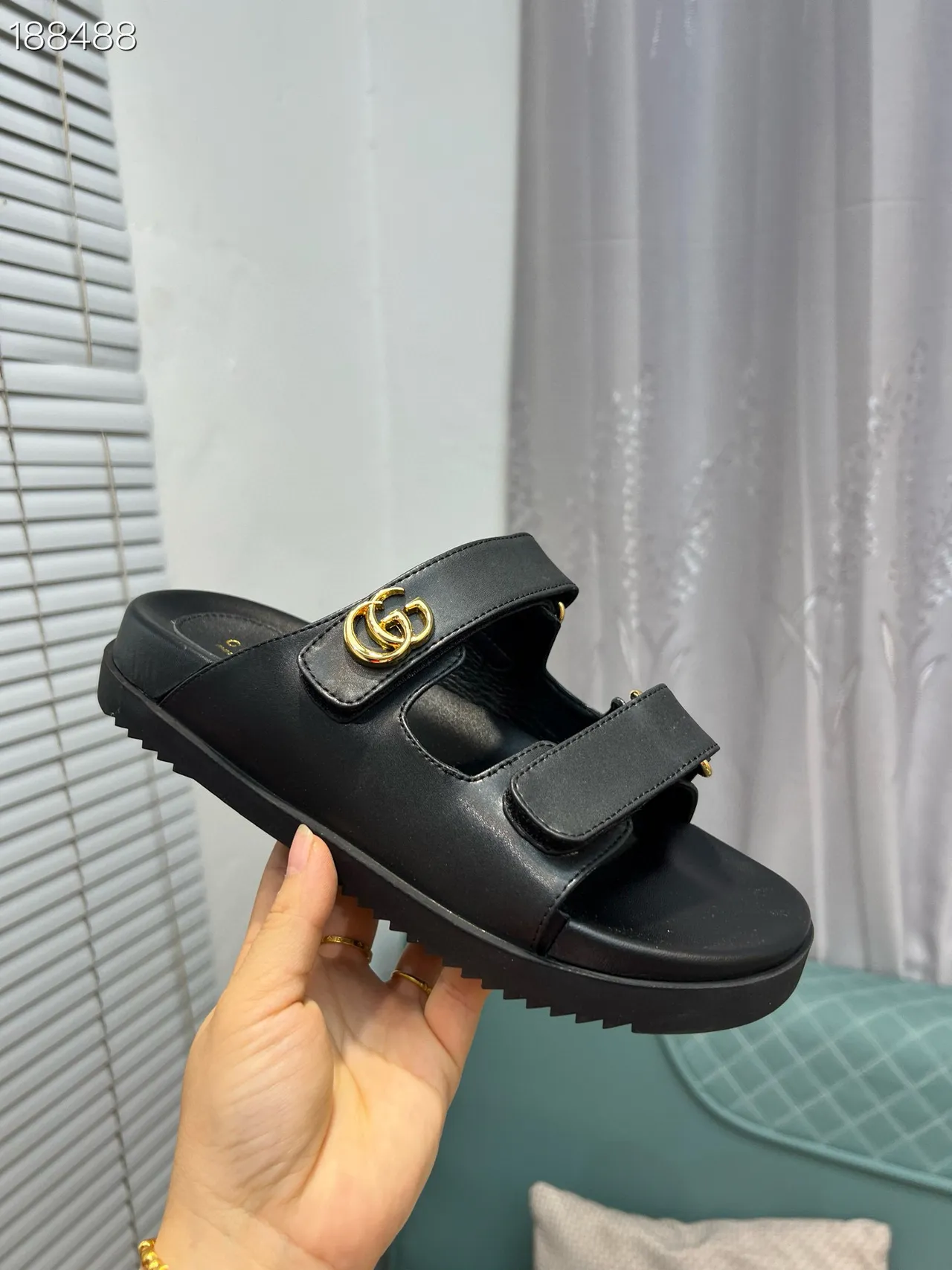 Gucci Sandalias de doble correa slide negro dorado hebilla G interlocking casual 6