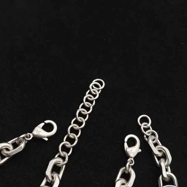 Gucci Collier Chaîne Médaillon GG Émaillé 2