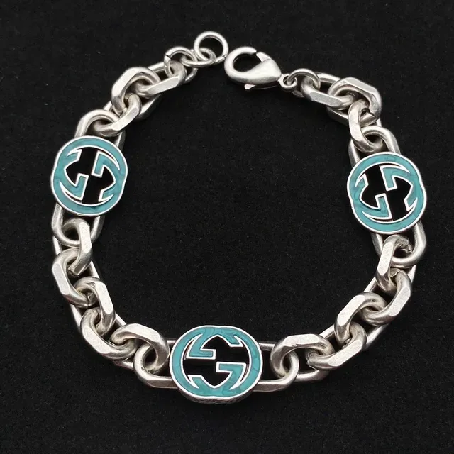 Gucci Collier Chaîne Médaillon GG Émaillé 4