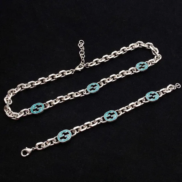 Gucci Collier Chaîne Médaillon GG Émaillé 6
