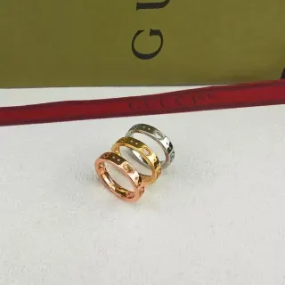 Gucci Engraved Sunburst Motif Stackable Rings