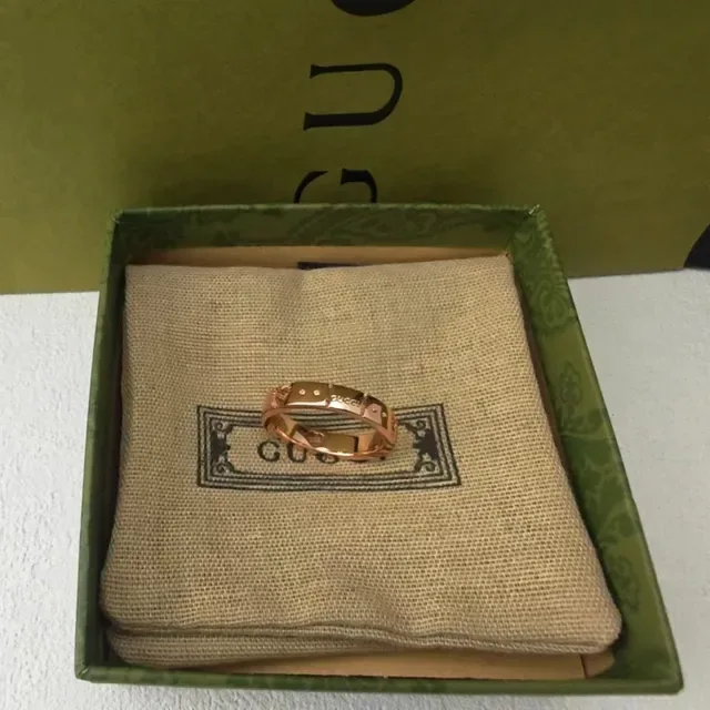 Gucci Engraved Sunburst Motif Stackable Rings 5