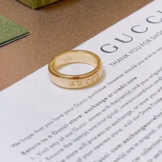 Gucci GG Anel de Banda Larga Gravado em Ouro