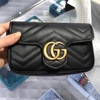 Gucci GG Marmont কালো সোনার চেভ্রন-কুইল্টেড চামড়ার interlocking হার্ডওয়্যার হ্যান্ডব্যাগ