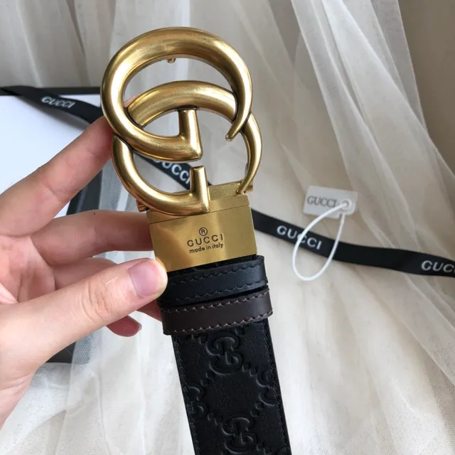 Gucci GG Marmont Negro Dorado Embossado Monograma Interlocking G Hebilla Cuero Cinturón 2