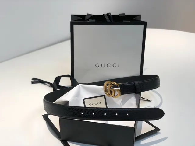 Gucci GG Marmont Black Gold Interlocking Double G Buckle Smooth Leather Belt 3