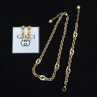 Gucci GG Marmont সোনার চেইন Interlocking G মোটিফস হার