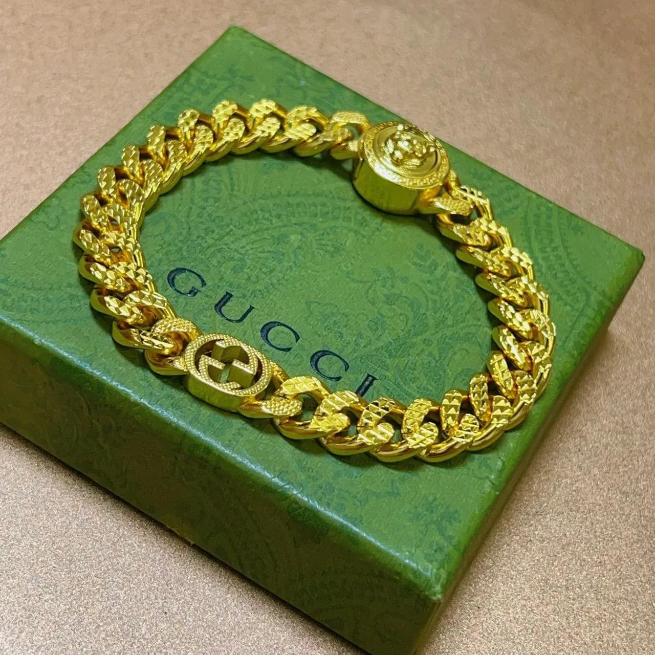 Gucci GG Marmont Gold Curb-Link Chain Interlocking G Motif Bracelet 9