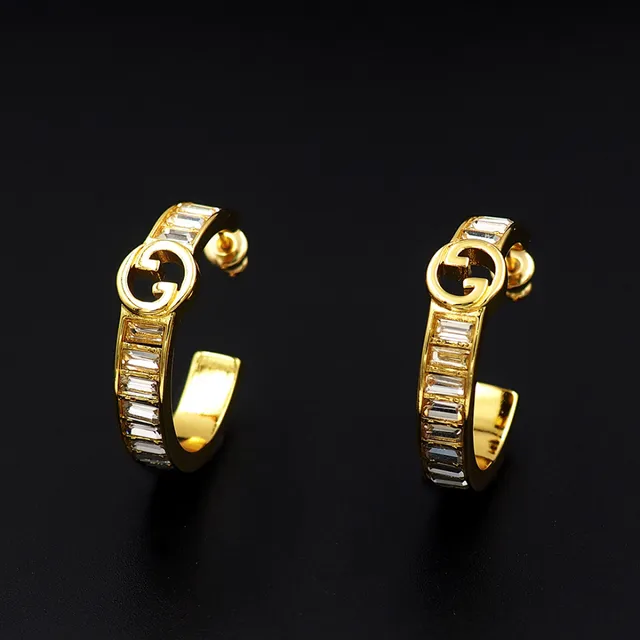 Gucci GG Marmont सोनालि टोन लम्बा आकृति क्रिस्टल हुप ईयररिंग्स 5