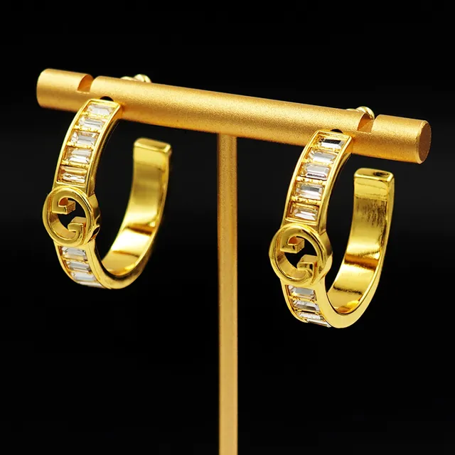 Gucci GG Marmont सोनालि टोन लम्बा आकृति क्रिस्टल हुप ईयररिंग्स 6