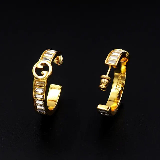 Gucci GG Marmont सोनालि टोन लम्बा आकृति क्रिस्टल हुप ईयररिंग्स 7