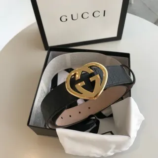 Gucci GG Marmont Heart Interlocking G काला चमड़े का बेल्ट