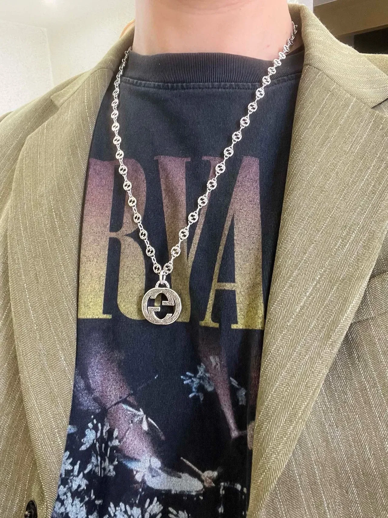 Gucci GG Marmont Interlocking G Motif Silver-Toned Necklace 2