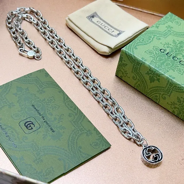 Gucci GG Marmont Interlocking G Collier Chaîne Argent 3