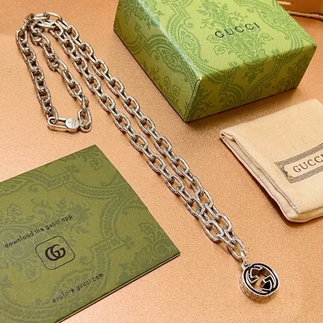 Gucci GG Marmont Interlocking G Collier Chaîne Argent 5