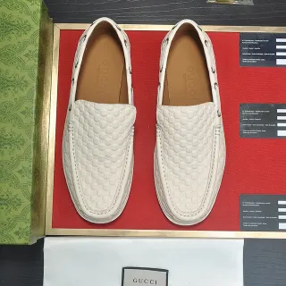 Gucci GG Marmont কুইল্টেড Off-White লোফার