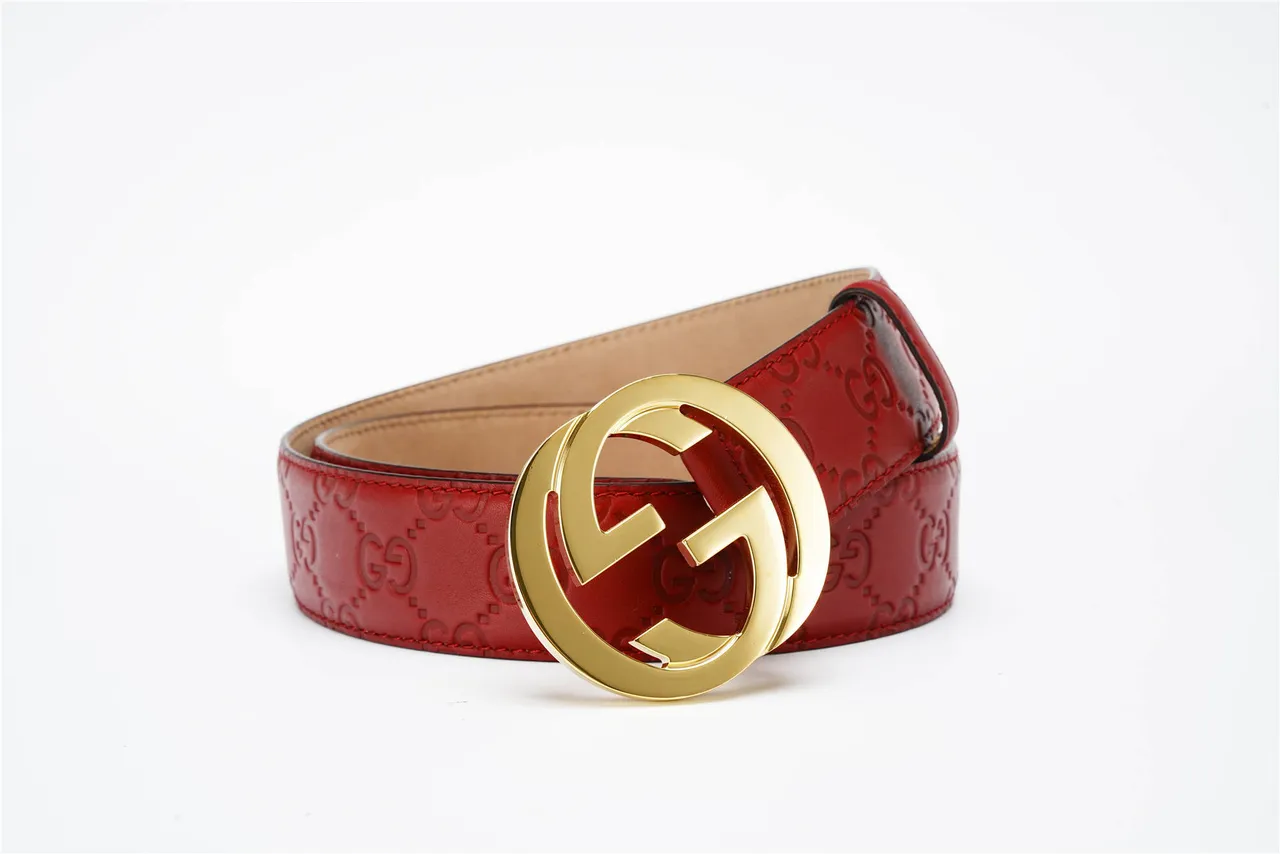 Gucci GG Marmont Cinto de couro vermelho com relevo 2