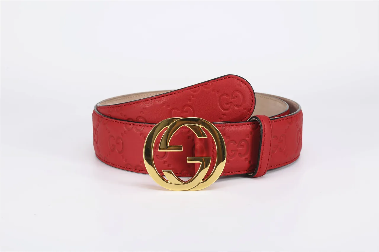 Gucci GG Marmont Cinto de couro vermelho com relevo 11