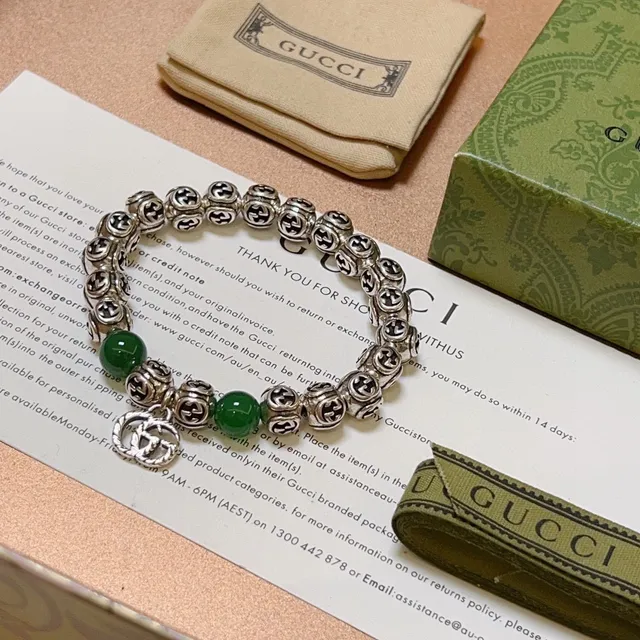 Gucci GG Marmont فضي أخضر Interlocking G Logo خرز Jade-Like سوار 6