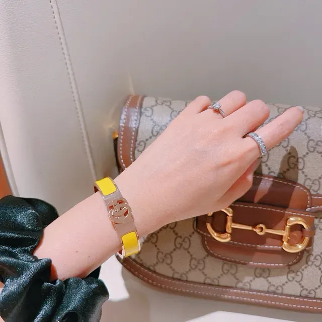 Gucci GG Marmont Pulsera Bisagra Esmalte Amarillo Oro Rosa 5