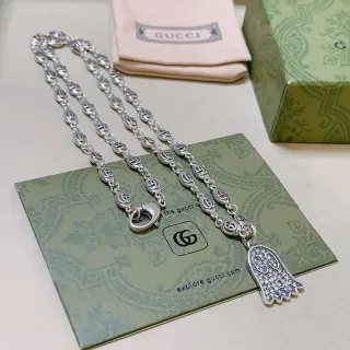 Gucci Ghost Interlocking G-Link Crystal পেন্ডেন্ট নেকলেস