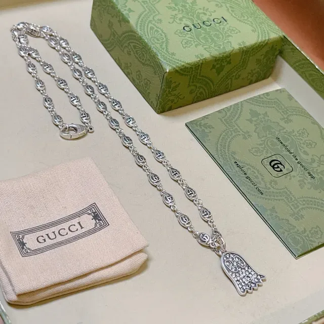 Gucci Ghost Interlocking G-Link Crystal Pendant Necklace 4
