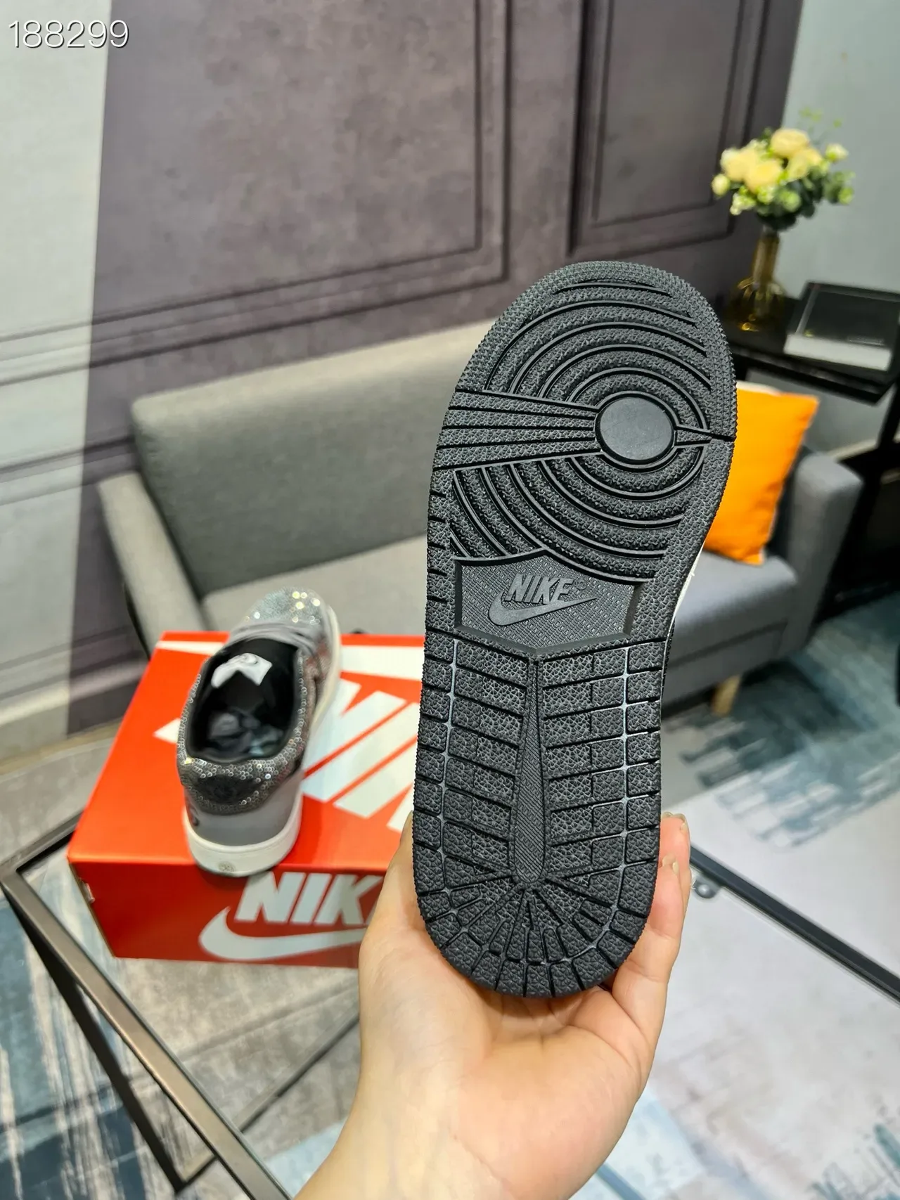 Gucci 灰黑水晶装饰低帮生活方式运动鞋 5
