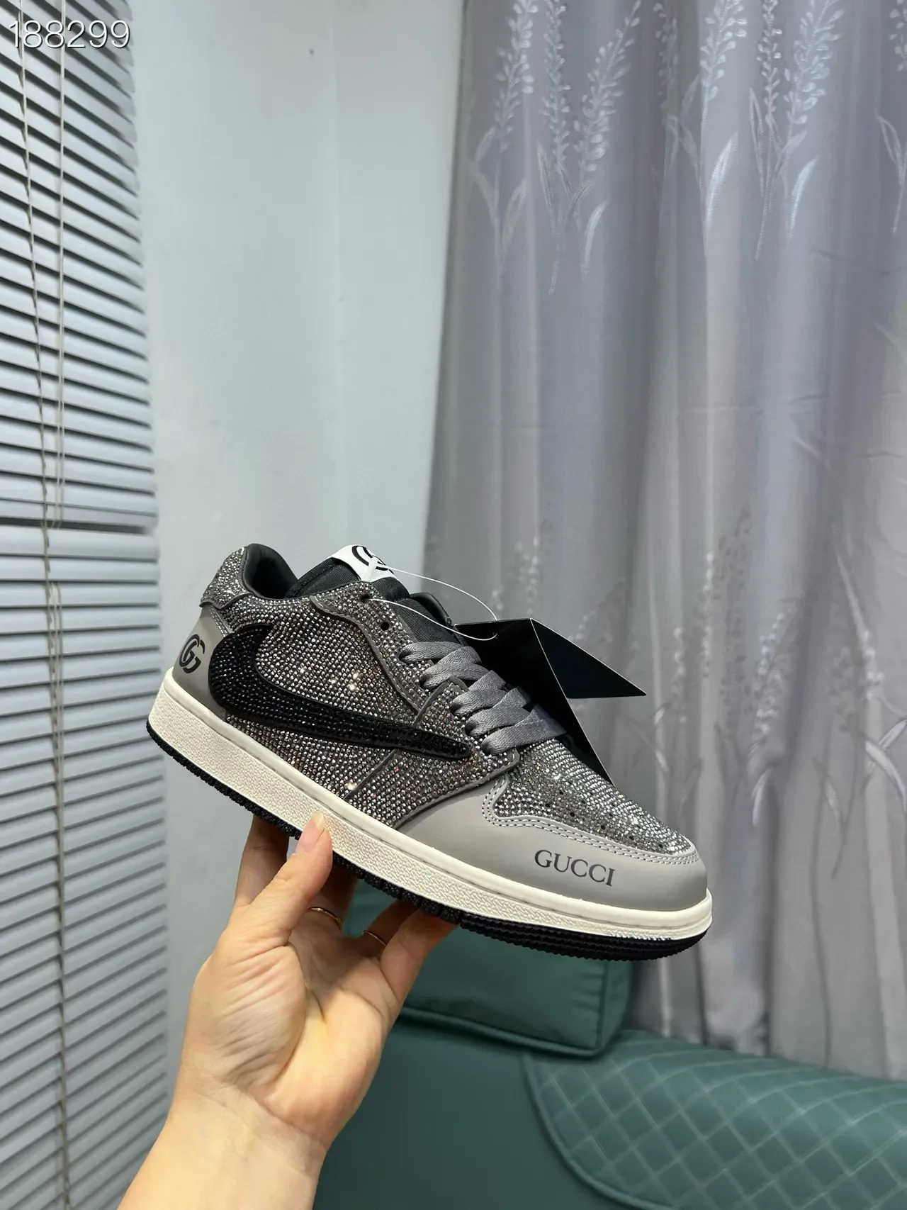 Gucci 灰黑水晶装饰低帮生活方式运动鞋 6