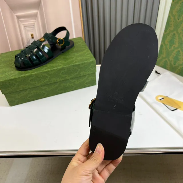 Gucci সবুজ সোনা উজ্জ্বল পেটেন্ট চামড়া মাল্টি স্ট্র্যাপ গ্ল্যাডিয়েটর স্যান্ডাল 9