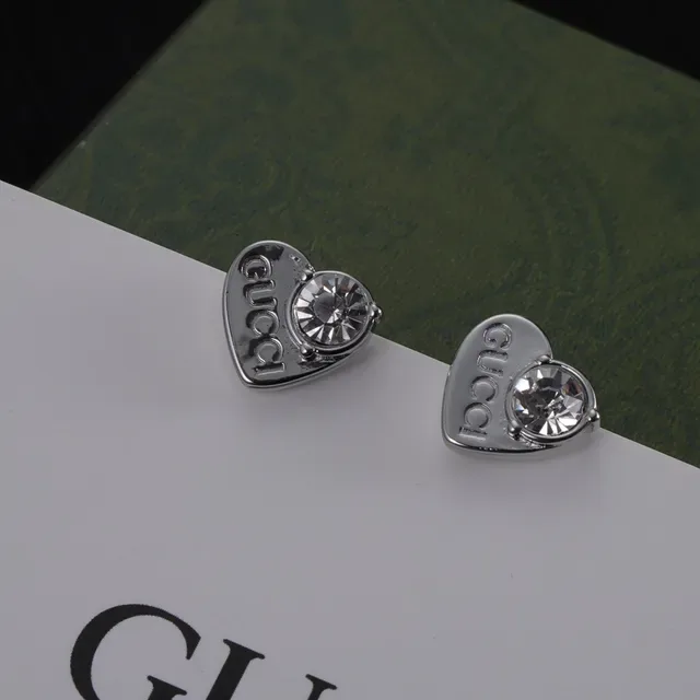 Gucci Heart-Shaped Crystal Stud Earrings 7