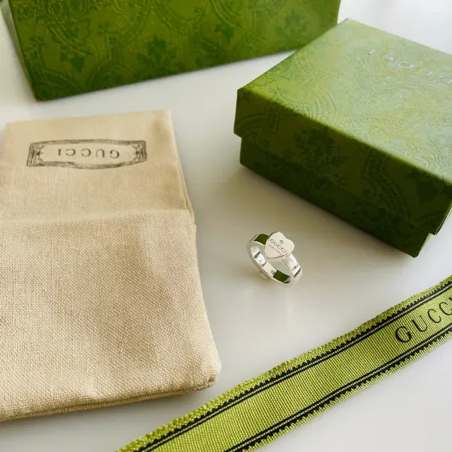 Gucci Heart-Shaped Engraved Logo Ring 2
