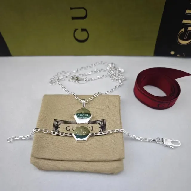 Collier Gucci Chaîne Argent Pendentif Hexagonal 5