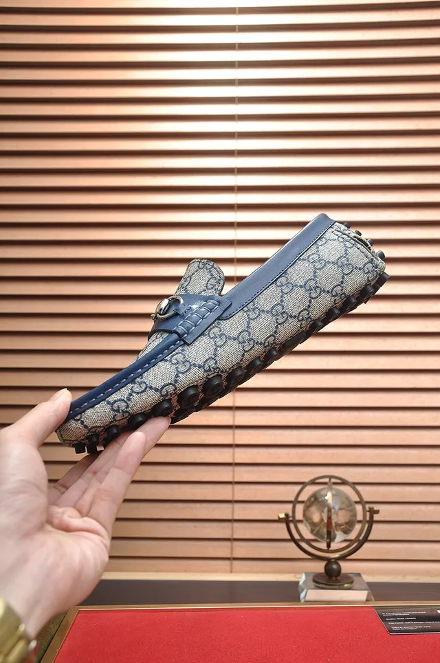 Gucci Horsebit 1955 Beige and Navy mocassins 5