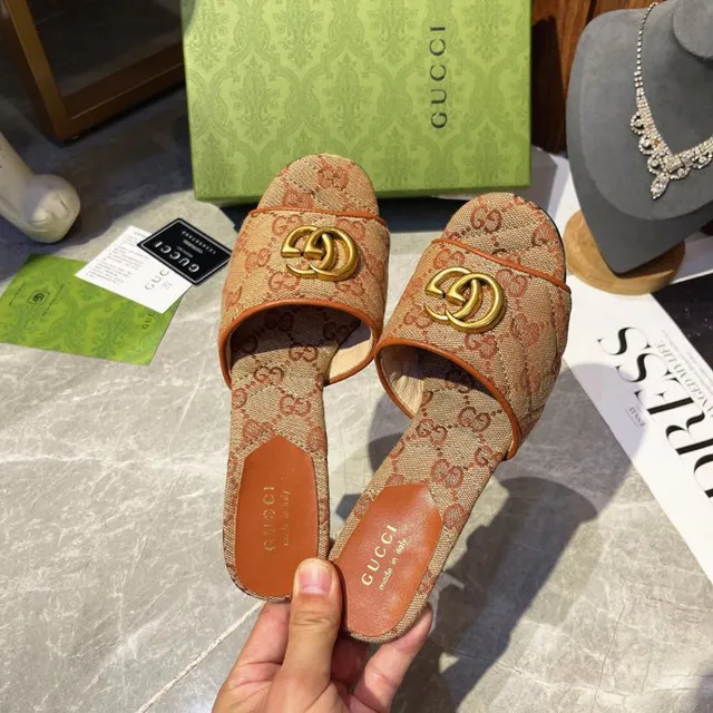 Gucci Horsebit 1955 米色和橙色 GG Monogram 穆勒休闲凉鞋 5