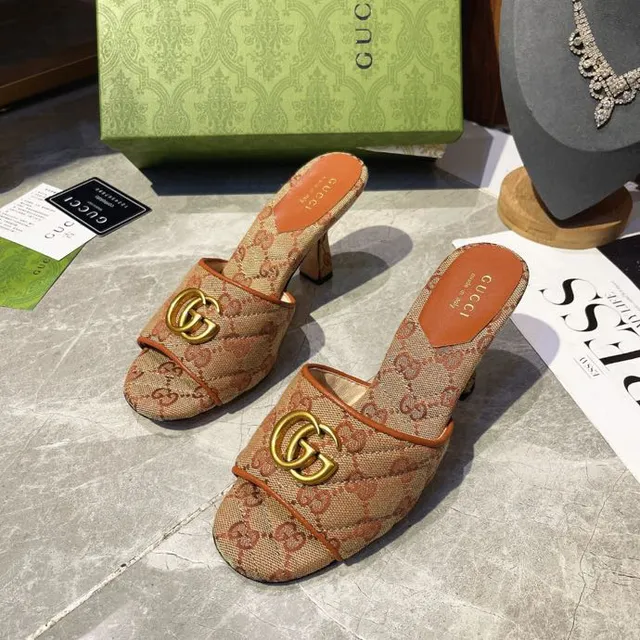 Gucci Horsebit 1955 米色和橙色 GG Monogram 穆勒休闲凉鞋 7