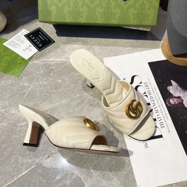 Gucci Horsebit 1955 بيج ذهبي جلد مقصوص interlocking GG فيلقرة كعب سميك 5