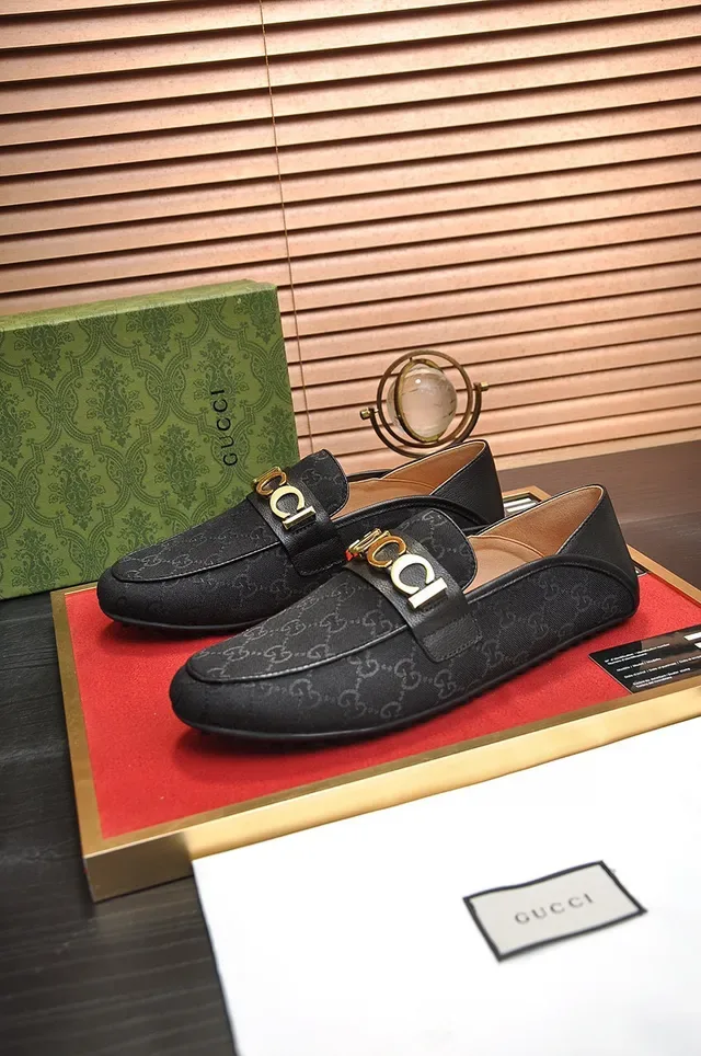 Gucci Horsebit 1955 Black Gold GG Monogram Canvas Logo Strap Loafer 9